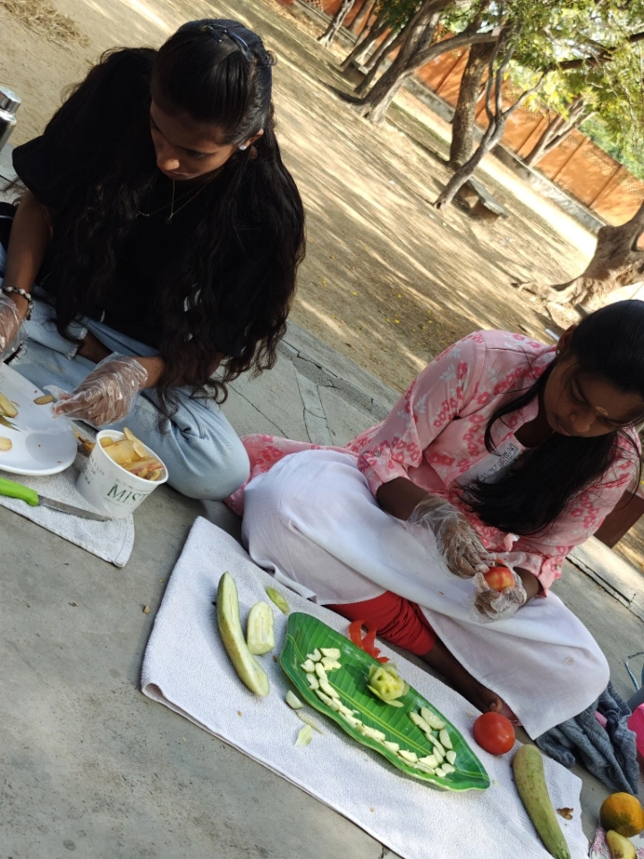 Students practicing artistic carving fruits